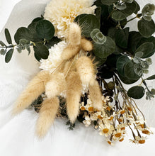 Load image into Gallery viewer, EVERLASTING BOUQUET