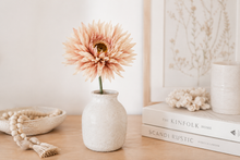 Load image into Gallery viewer, Artificial Dried Look Daisy