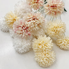 Load image into Gallery viewer, CHRYSANTHEMUM POM POM - OFF WHITE