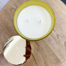 Load image into Gallery viewer, LARGE SOY CANDLE - PASSIONFRUIT AND LIME