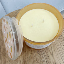 Load image into Gallery viewer, SMALL SOY CANDLE - MANGO PAPAYA