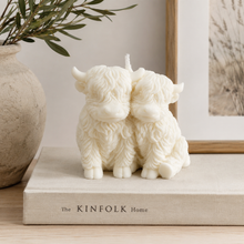 Load image into Gallery viewer, Highland Cow Sculpture Candle