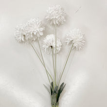 Load image into Gallery viewer, Chrysanthemum Pom Pom Stem
