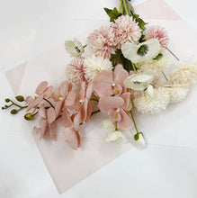 Load image into Gallery viewer, CHRYSANTHEMUM POM POM - OFF WHITE