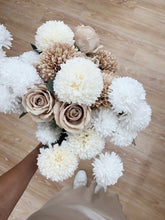 Load image into Gallery viewer, CHRYSANTHEMUM POM POM - WHITE