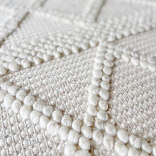 Load image into Gallery viewer, EVIE RUG 200 x 300cm - WHITE