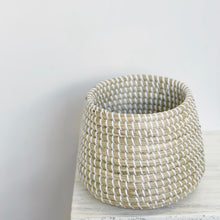 Load image into Gallery viewer, NADA PLANTER BASKET