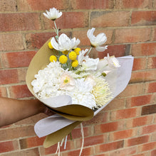 Load image into Gallery viewer, Everlasting Bouquet
