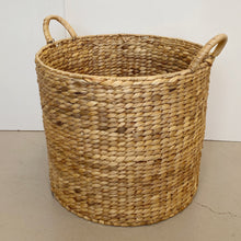 Load image into Gallery viewer, WATER HYACINTH ROUND BASKET
