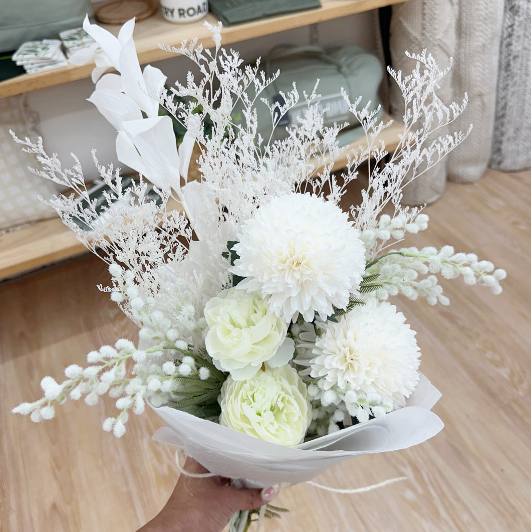 EVERLASTING BOUQUET