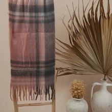 Load image into Gallery viewer, FLUFFY ALASKA SCARF
