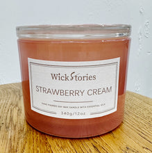 Load image into Gallery viewer, SMALL SOY CANDLE - STRAWBERRY CREAM
