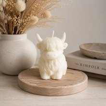 Load image into Gallery viewer, Highland Cow Sculpture Candle
