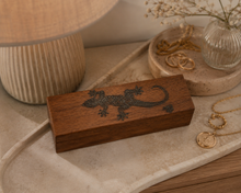 Load image into Gallery viewer, Iguana Engraved Wooden Box
