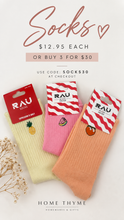 Load image into Gallery viewer, Novelty socks - Pineapple
