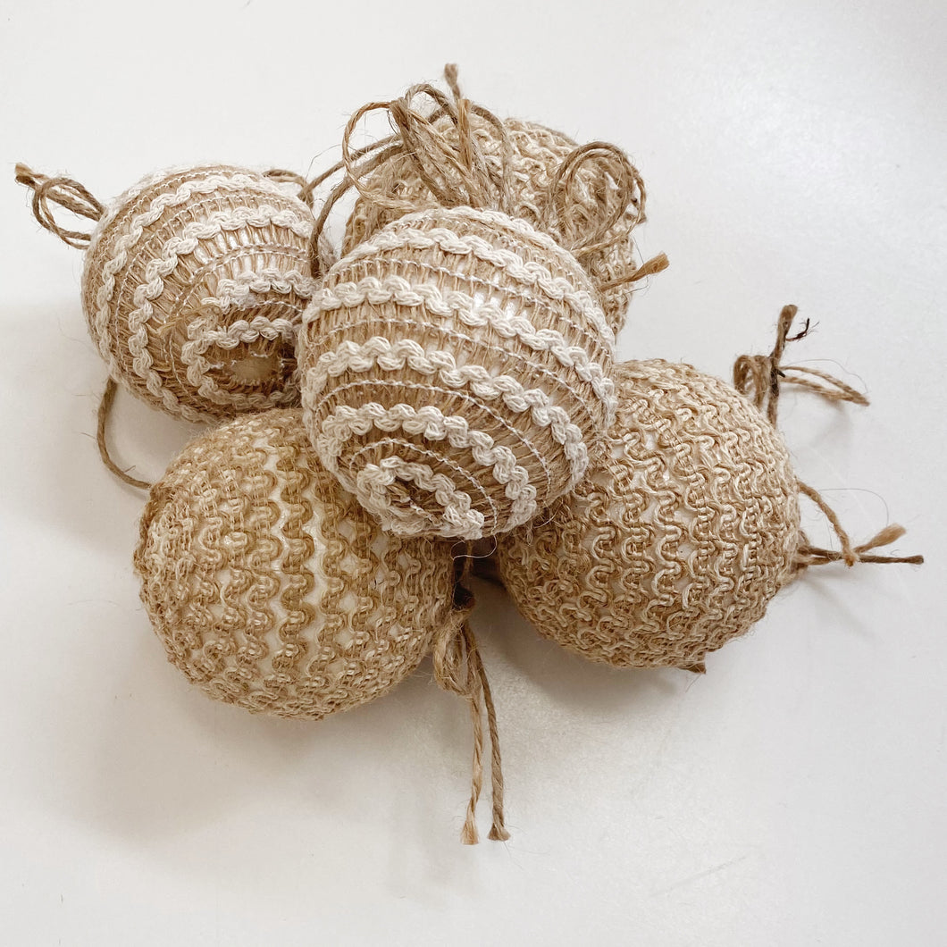 JUTE BAUBLE