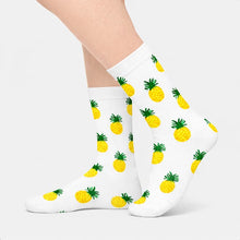 Load image into Gallery viewer, Novelty socks - Pineapples
