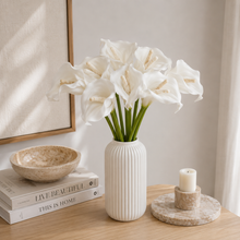 Load image into Gallery viewer, Calla Lily Bunch
