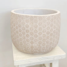 Load image into Gallery viewer, DAISY POT
