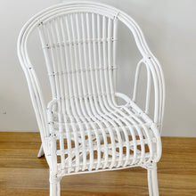 Load image into Gallery viewer, WHITE OZ CHAIR

