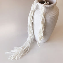 Load image into Gallery viewer, HANGING AMARANTHUS WHITE
