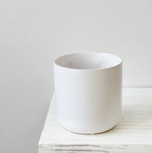Load image into Gallery viewer, MATTE PLANTER - WHITE
