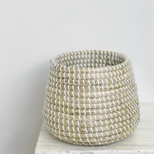 NADA PLANTER BASKET