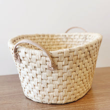 Load image into Gallery viewer, OVAL MAIZE BASKET
