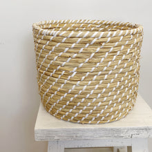 Load image into Gallery viewer, PALAU SEAGRASS WOVEN PLANTER BASKET
