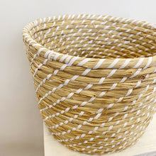 Load image into Gallery viewer, PALAU SEAGRASS WOVEN PLANTER BASKET
